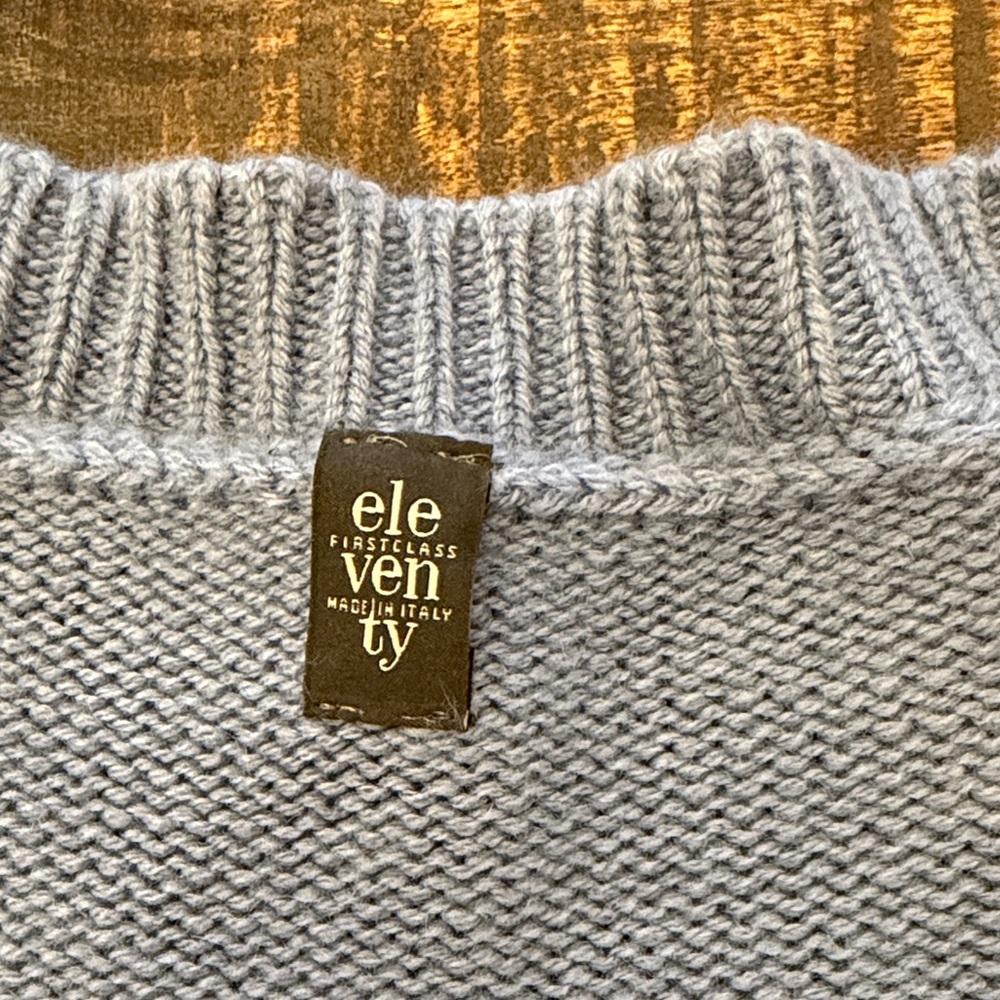Eleventy Sky Blue V-Neck Sweater with Camel Pockets - Picture 2 of 10